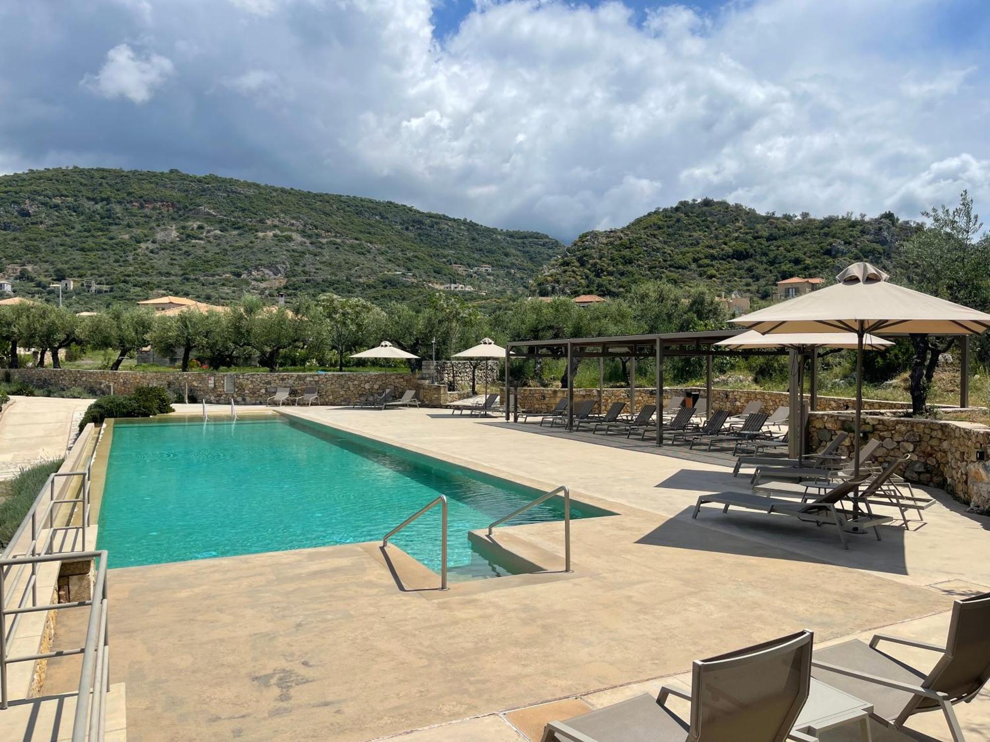 Diapori Suites Hotel Kardamyli Exterior photo