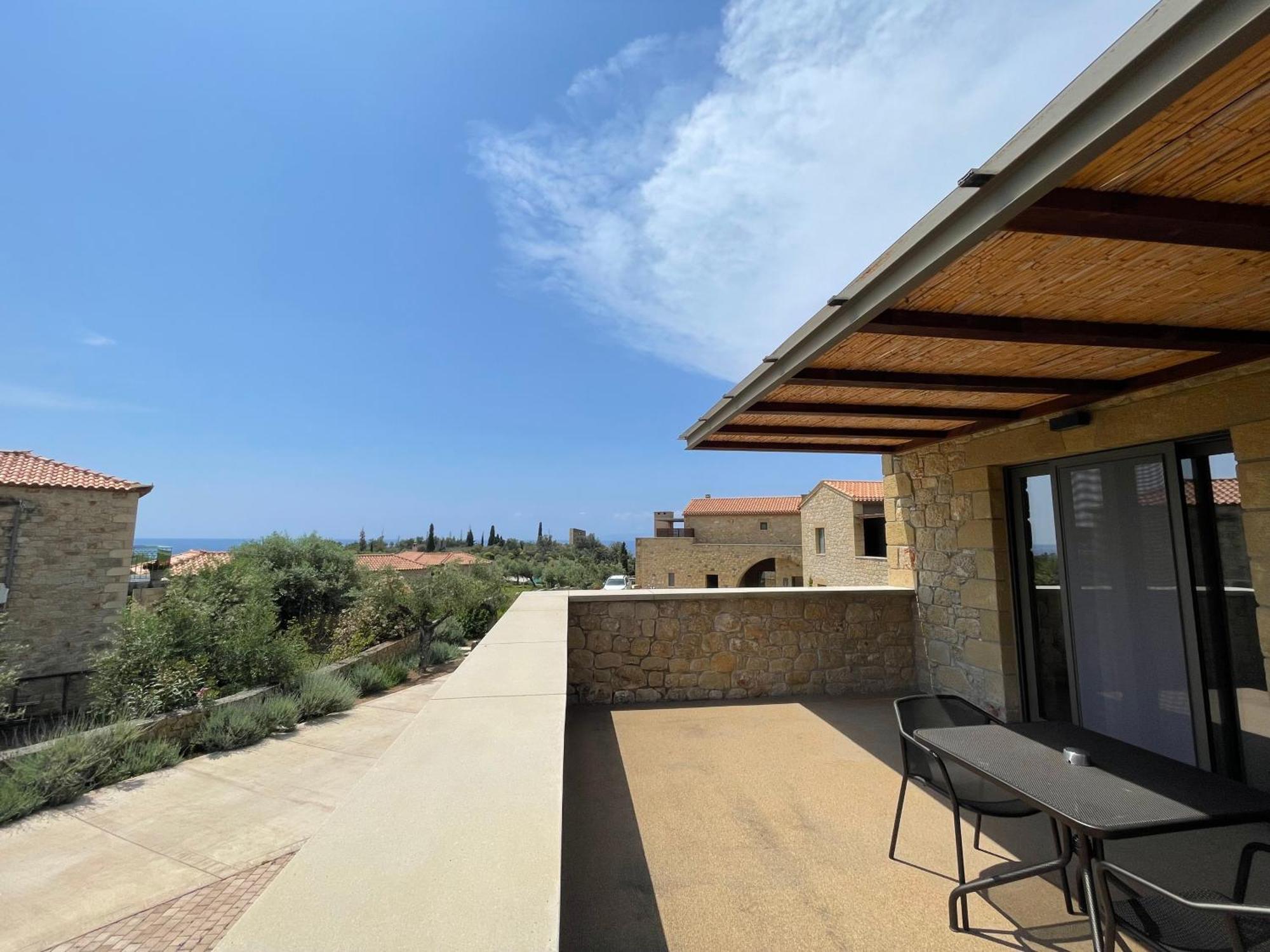 Diapori Suites Hotel Kardamyli Exterior photo